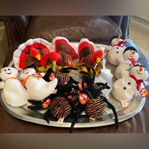 Lot of 13 Beanie Babies from 1995-96 Spinner, Snowball, Spooky and Gobbles